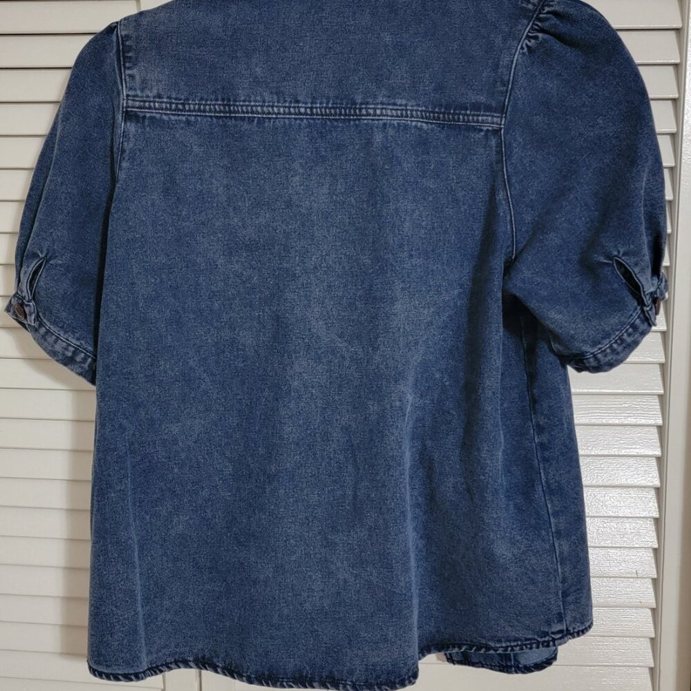 (Sold on )Inherit Denim Button Top - Picture 3 of 3